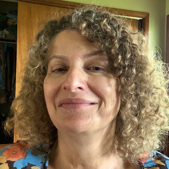 Meet your Posher, Alexandra - Picture 1 of 1